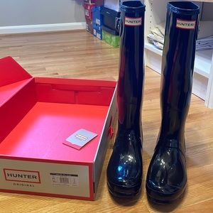 Worn twice Hunter Rain Boots!